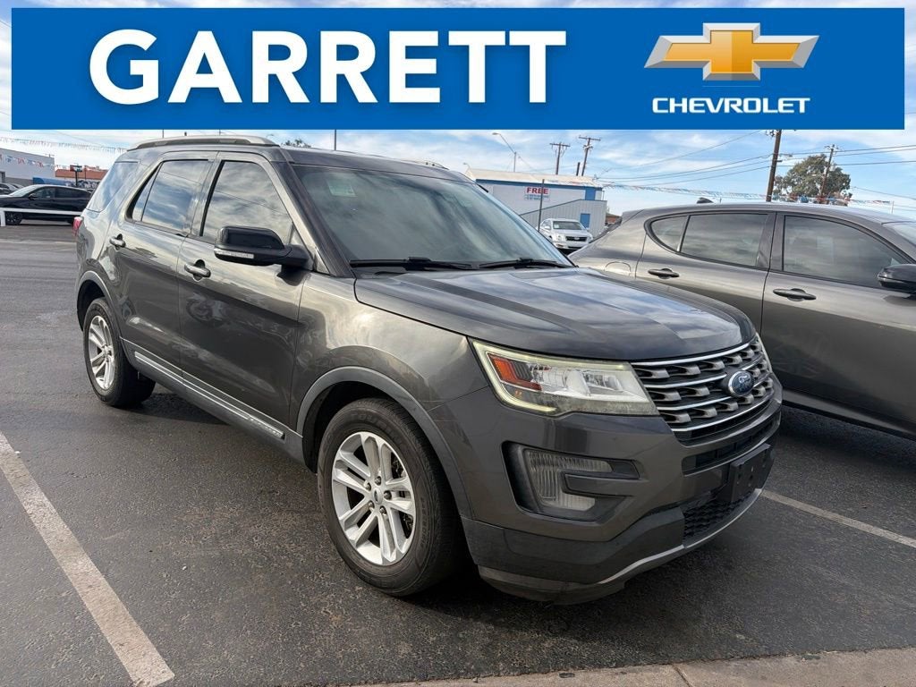 2017 Ford Explorer XLT in Gray — front three-quarter view