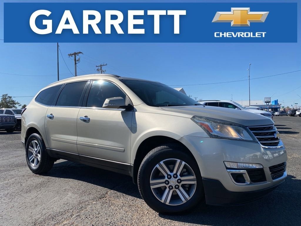 2015 Chevrolet Traverse LT in Champagne Silver Metallic — front three-quarter view