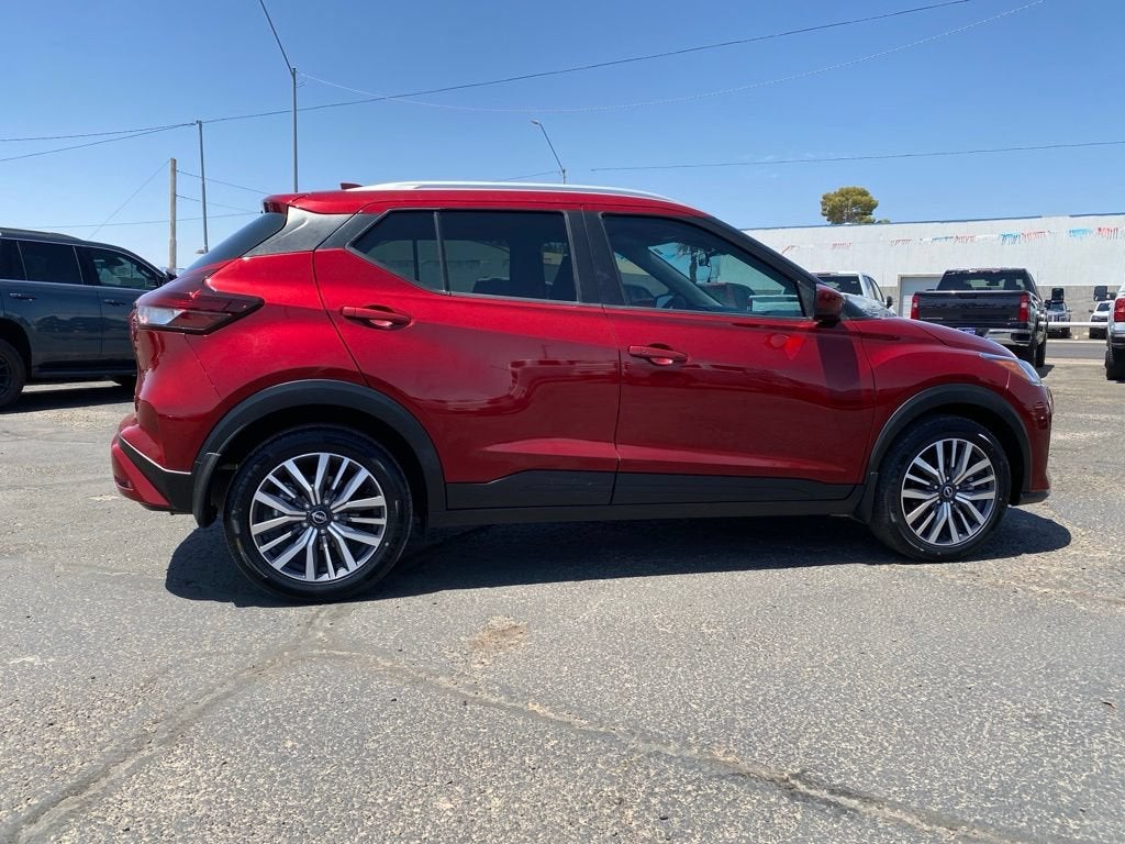 2023 Nissan Kicks — detail view